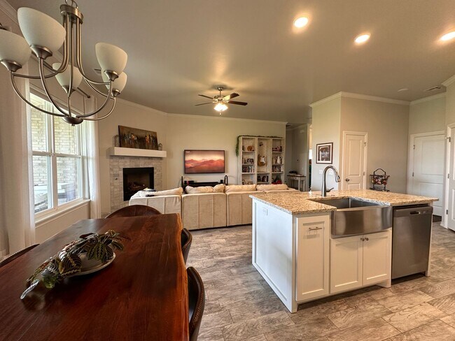 Foto del edificio - 5923 NE Yorktown Ct