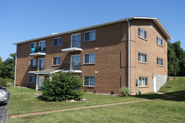 Building Photo - Elta Rose Apartments
