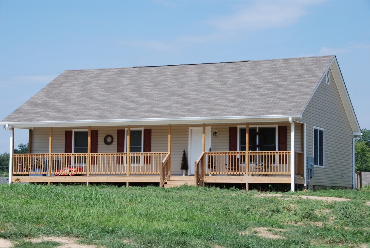 Primary Photo - 137 Zachary Dr