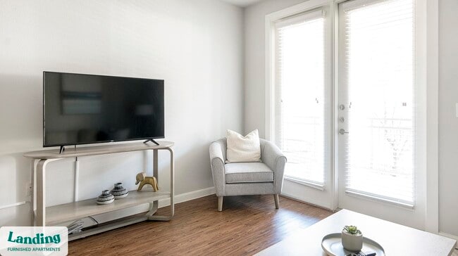 Building Photo - 4300 Cromwell Dr