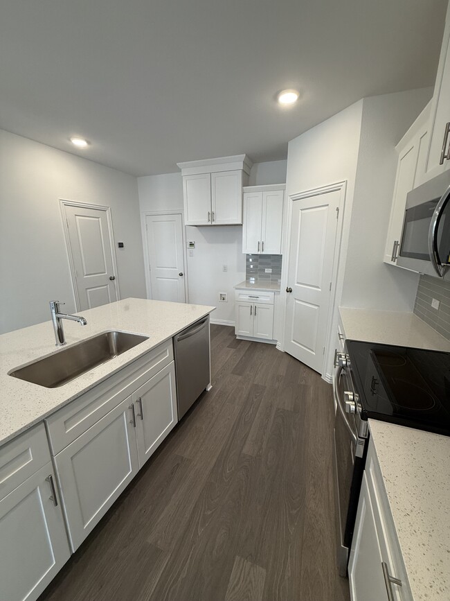 Building Photo - 4703 Stirring Pathway