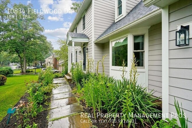 Building Photo - 10834 Fieldwood Dr