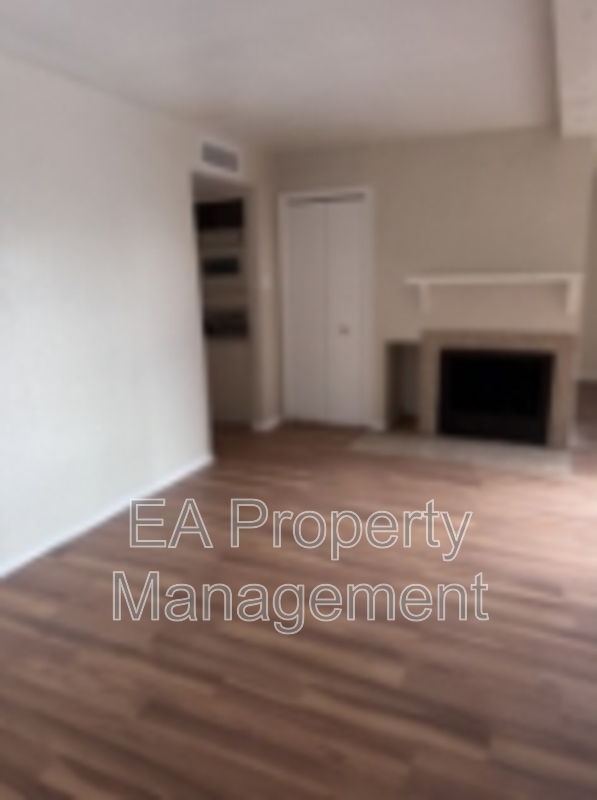 Building Photo - 12304 Candelaria Rd NE