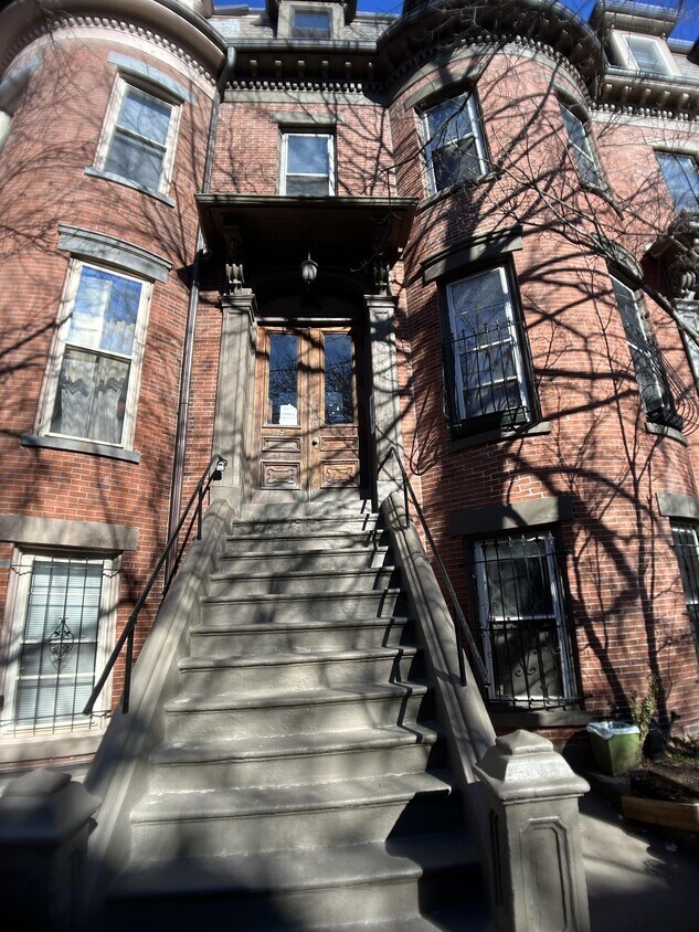 Primary Photo - 9 Holyoke St