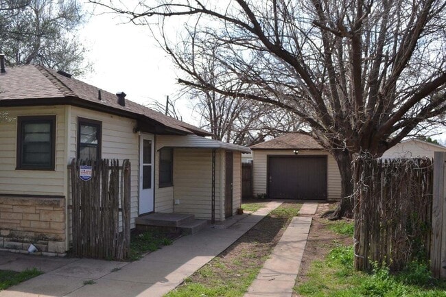 Building Photo - 2617 37th St