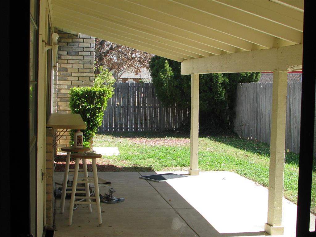 Building Photo - 6508 Chinaberry Trail