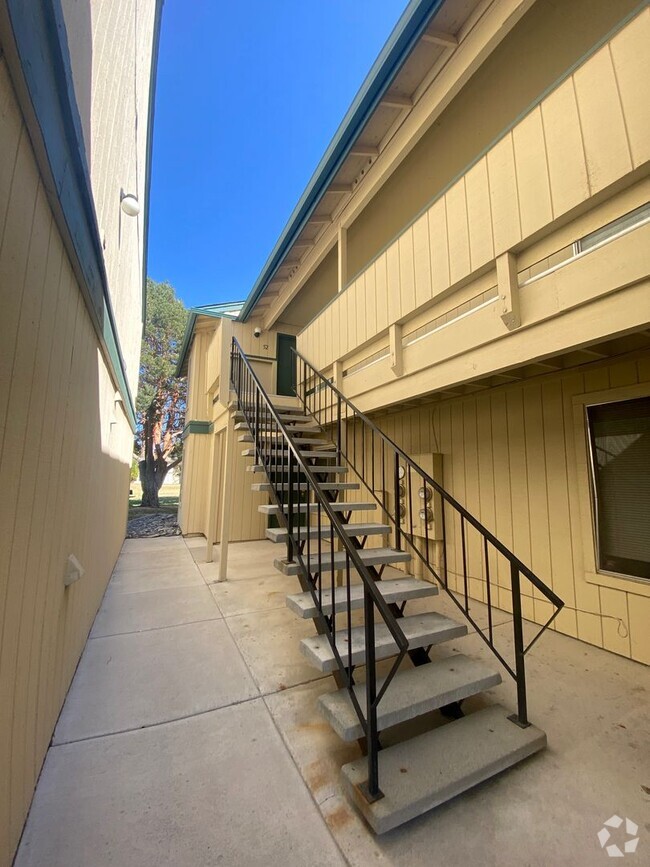 Building Photo - 3912 Clear Acre Ln