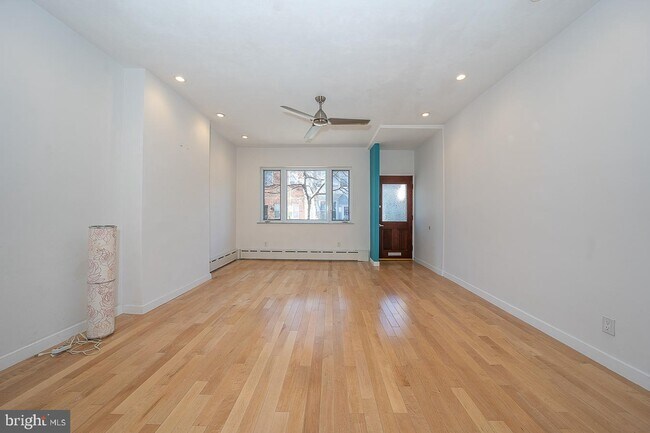 Building Photo - 1527 S Juniper St