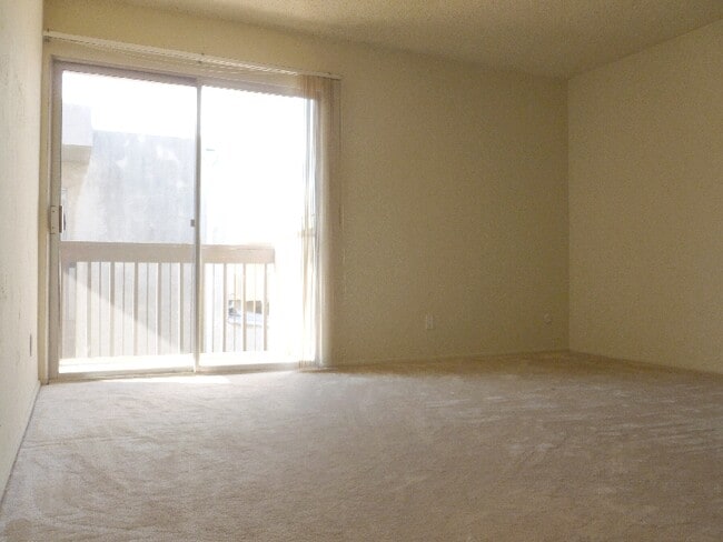 Building Photo - 15001 Condon Ave