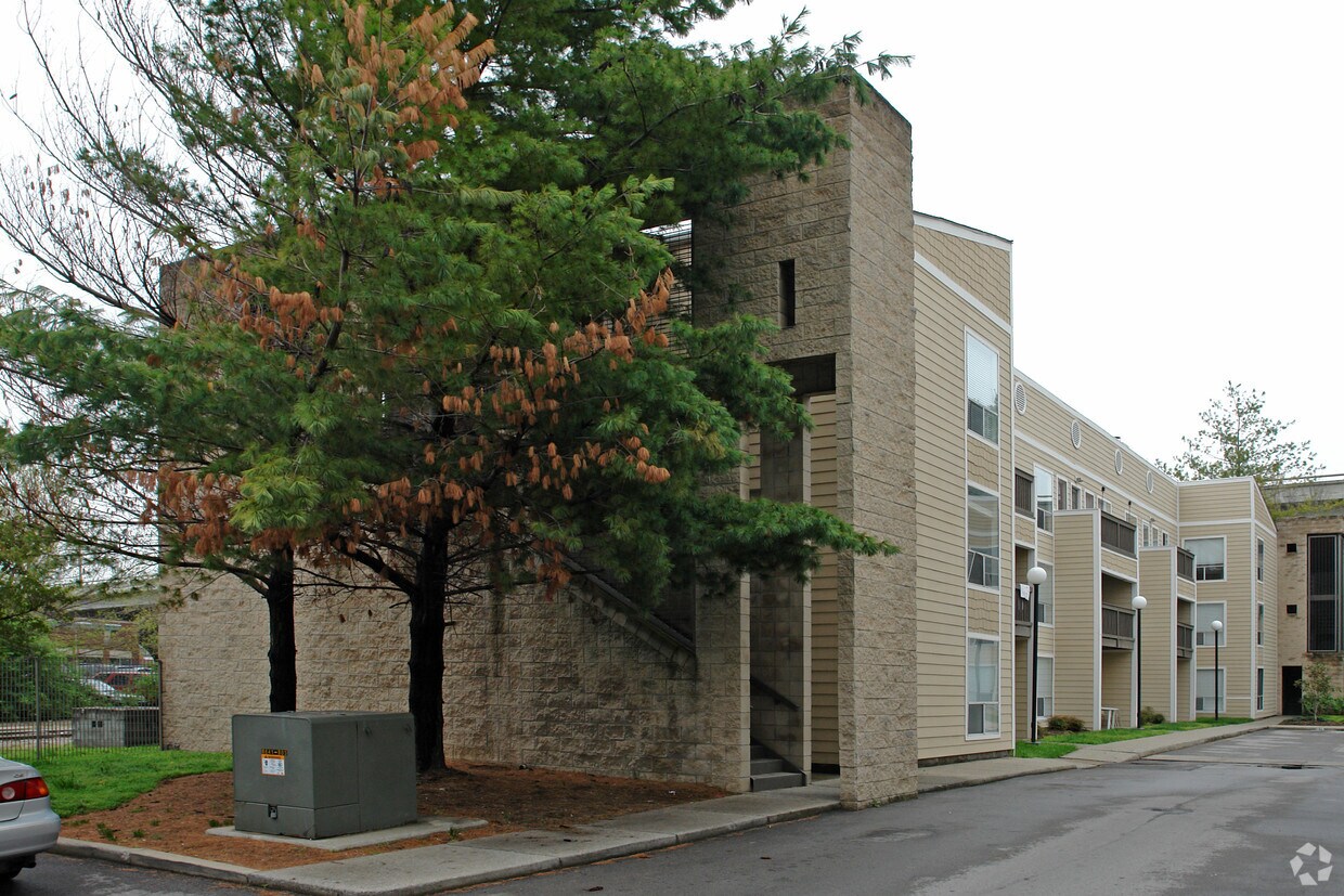 Foto del edificio - 1044-1084 1st Ave N