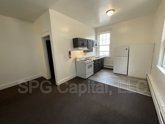Building Photo - 51 Chambersburg St