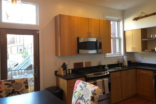 Foto del edificio - 703 13th St NE