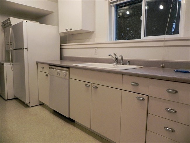 Foto del edificio - 8715 27th Ave NE