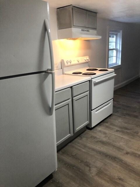 Kitchen - 2706 Kaetzel Rd