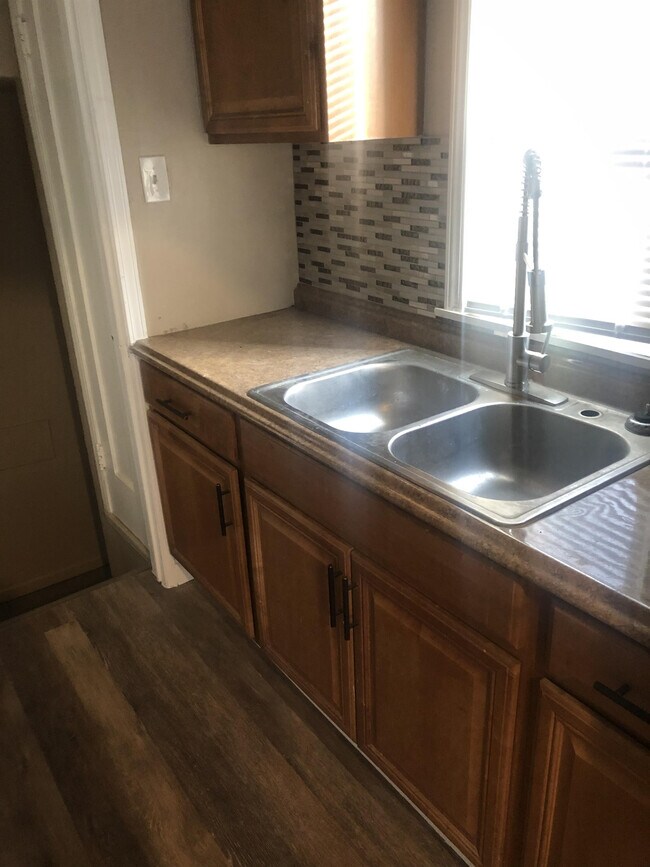Building Photo - 7063 Yacht Ave