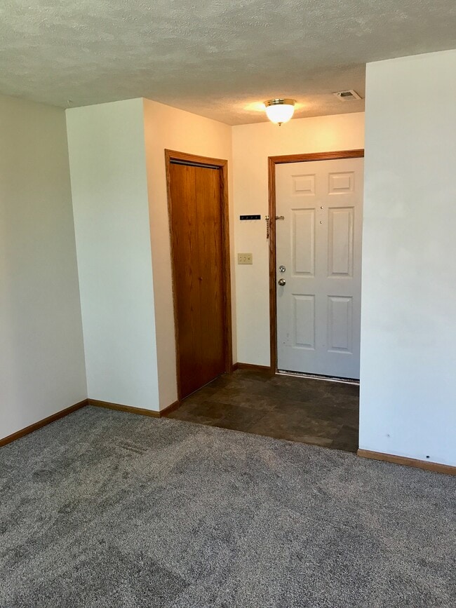 Front Entry - 540 N 46th St