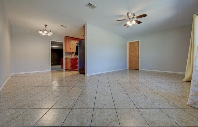 Building Photo - 7803 Lazy Ln