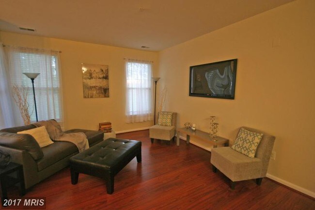Building Photo - 2807 Ashfield Dr