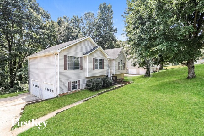 Building Photo - 7795 Poppy Dr