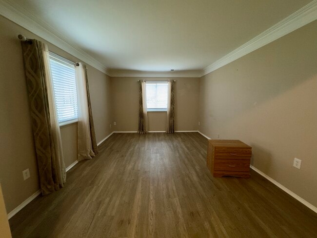 Foto del edificio - 20037 Village Green Ct