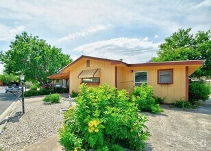 Building Photo - 111 Arizona Ash Dr