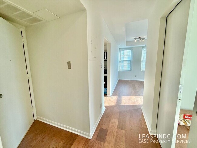 Foto del edificio - 1133 13th St NW