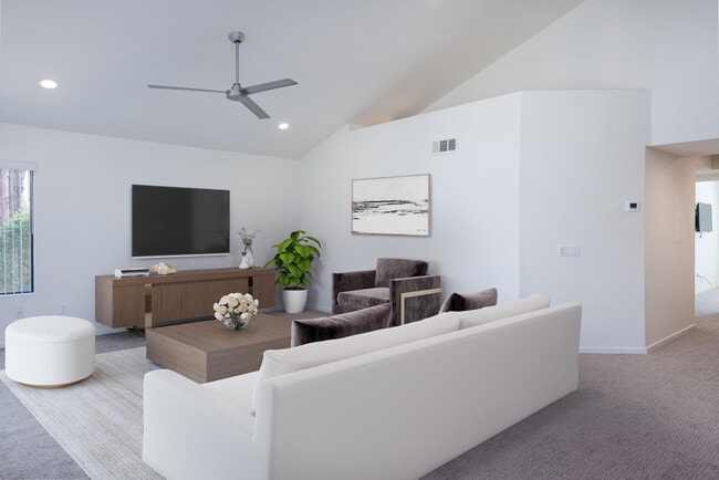 Foto del edificio - 35200 Cathedral Canyon Dr