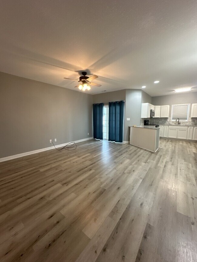 Building Photo - 518 Caldwell Loop