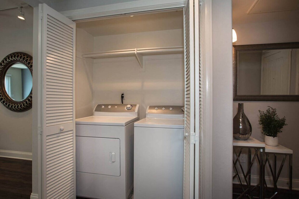 Madison Toluca 10407 Magnolia Blvd North Hollywood, CA Apartments for Rent in North