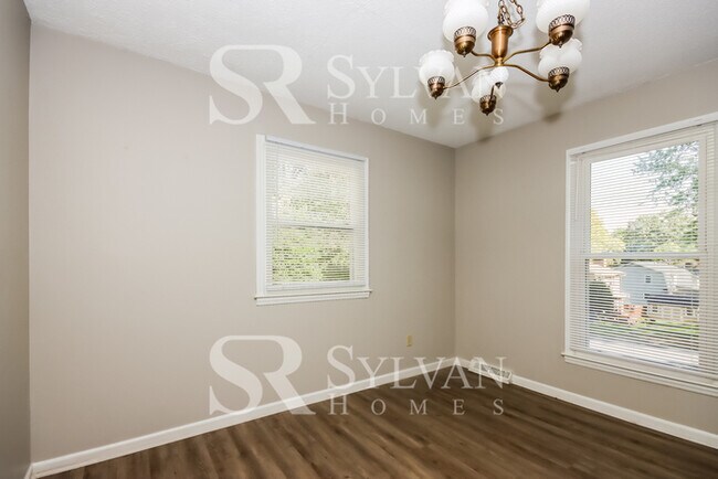 Foto del edificio - Welcome home to this stunning 3 bedroom, 2 bathroom brick home