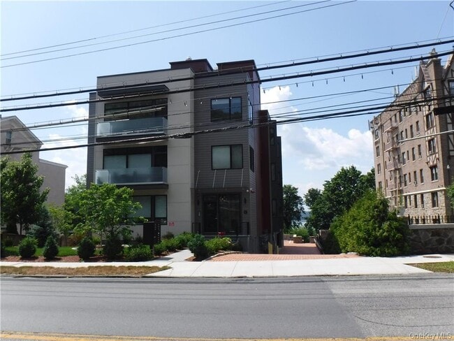 Building Photo - 255 Broadway