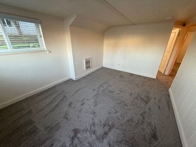 Building Photo - 3218 Rucker Ave