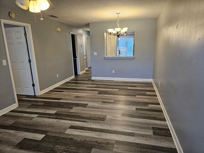 Building Photo - East Side 2 Bed 2 Bath Condo, Near Full Sail, UCF & Valencia.