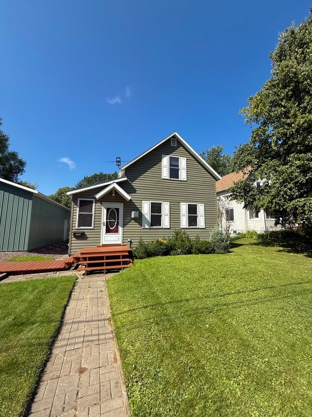 Primary Photo - 909 29th St