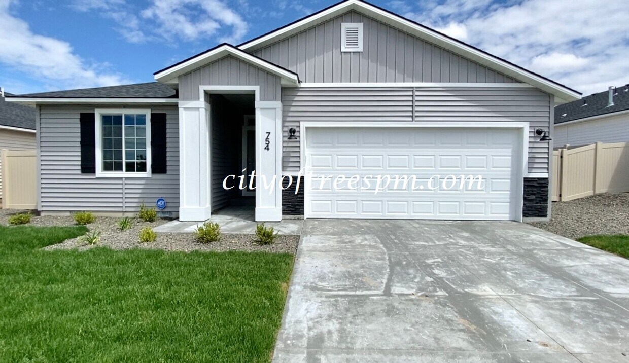 Foto principal - Beautiful Home in South Nampa