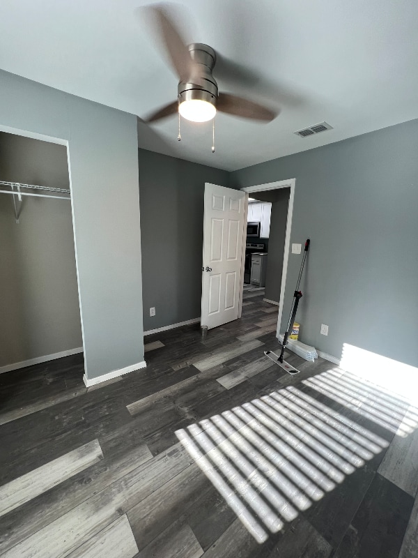 Building Photo - 900 Crazy Horse