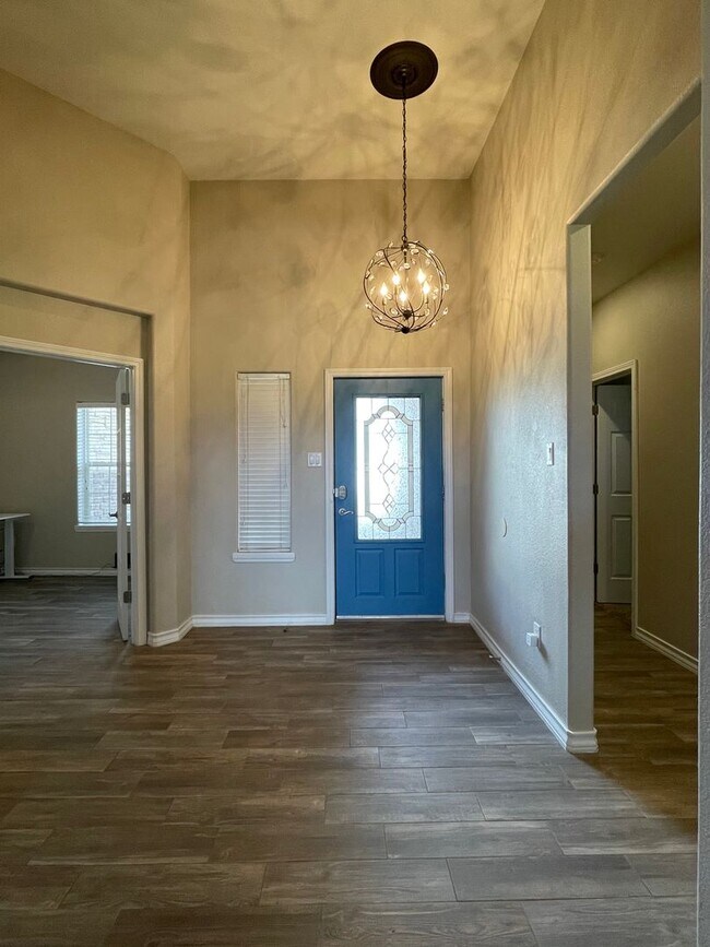 Foto del edificio - Executive 3 Bedroom Home on Golf Course