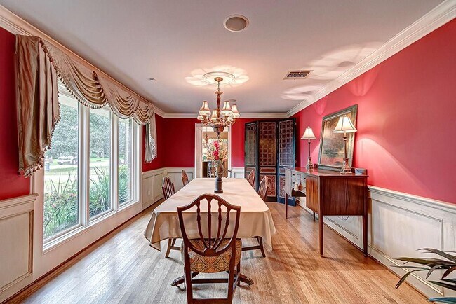 Foto del edificio - 9310 Oakford Ct