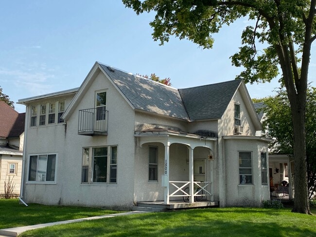Building Photo - 1502 Mississippi St