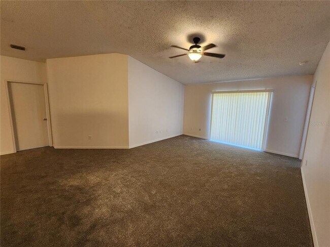 Foto del edificio - 12005 Cedarfield Dr