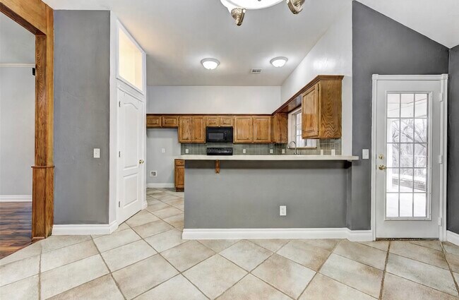 Building Photo - 1705 Concord Dr