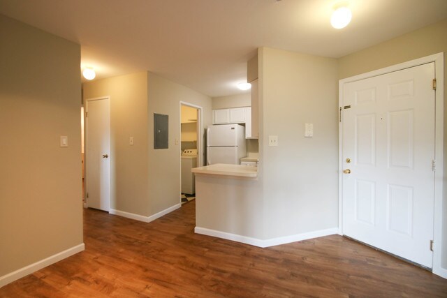 Building Photo - 1321 E Wyndham Cir