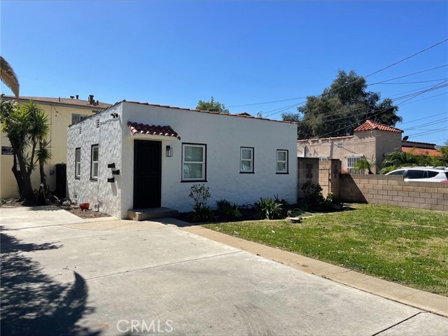 Primary Photo - 440 E Puente St