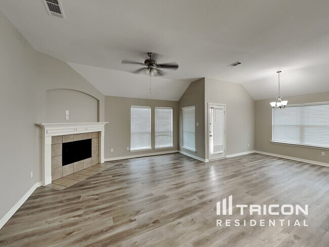 Building Photo - 205 Old Spanish Trail