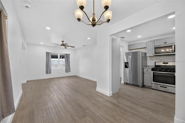 Foto del edificio - 10004 N 25th St