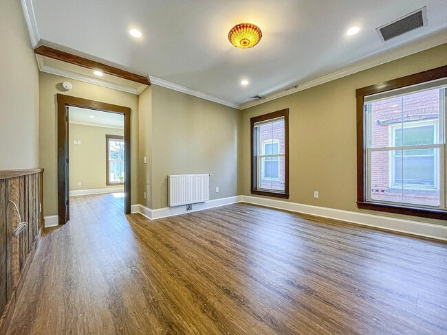 Building Photo - 3 Grant St