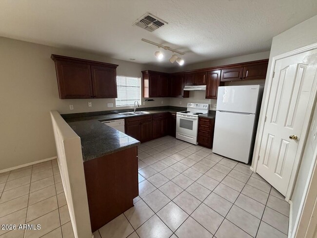 Building Photo - 12809 W Dreyfus Dr