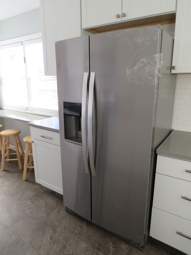 Building Photo - 5 Bedroom, 3 Bathroom House Near Pioneer P...