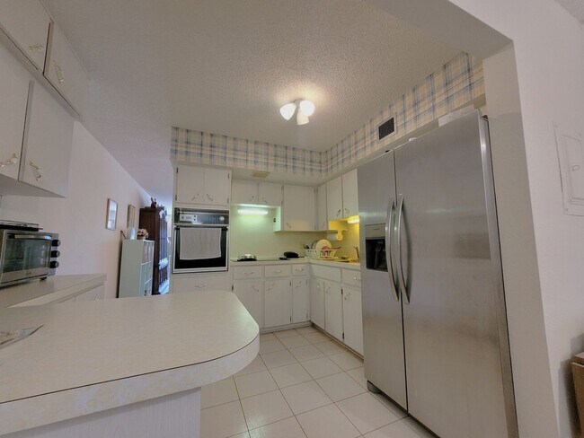 Building Photo - Charming 2BR Condo in Clearwater
