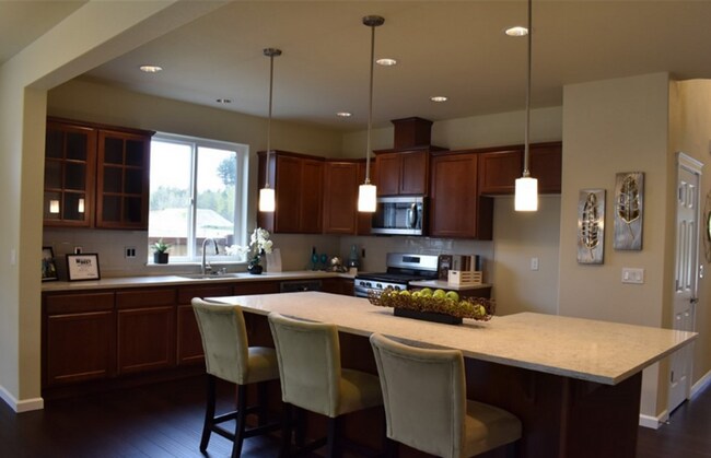 Foto del edificio - Main floor master suite! 4 bedroom luxury ...